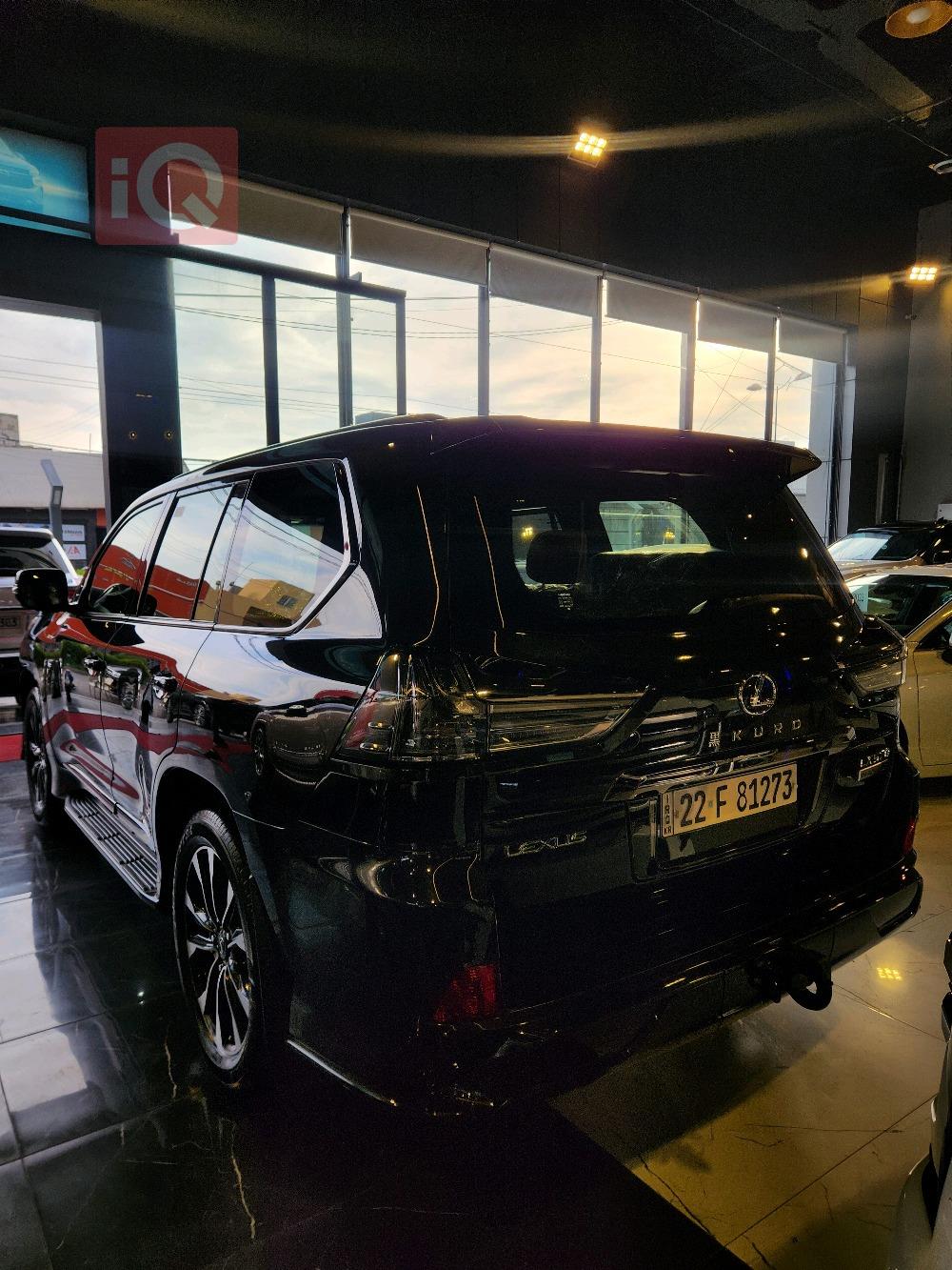 Lexus LX